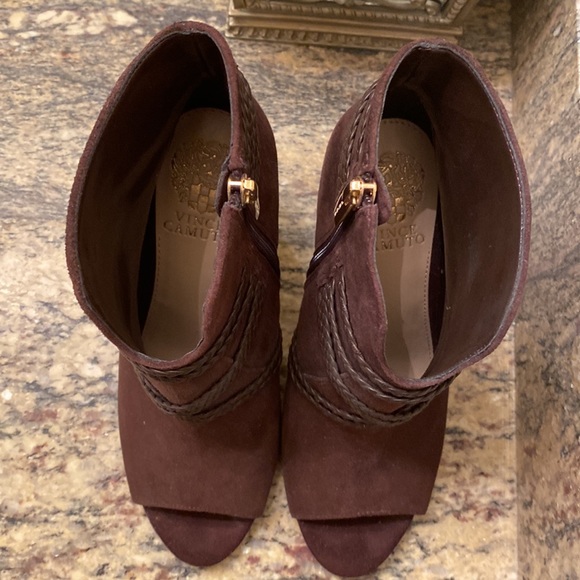 Vince Camuto booties - Picture 6 of 8